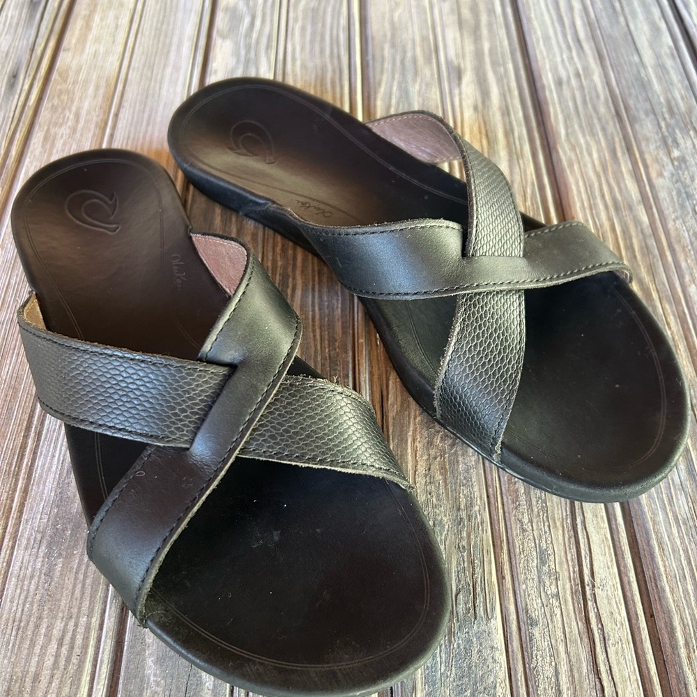 Black Oluki Leather Slide Sandals